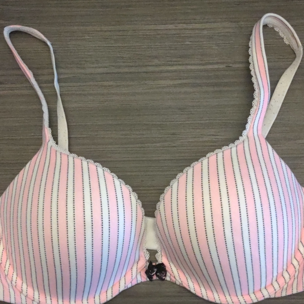 Victoria's Secret Push Up Bra 38B